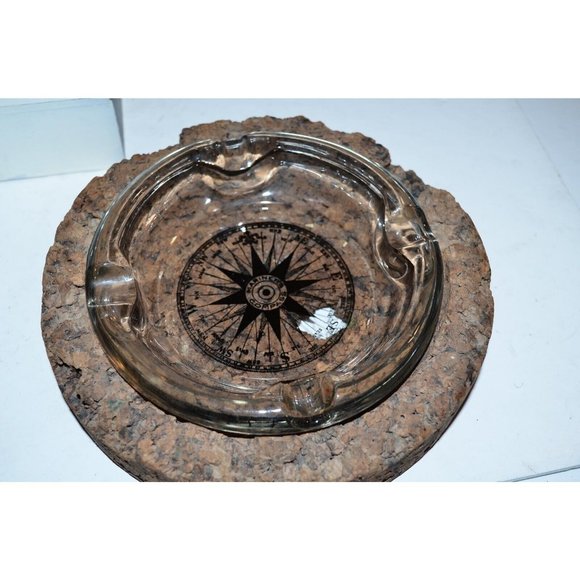 Vtg Mariner's Compass Glass Astray Inside Thick Cork Base 7.5” MCM Boathouse - Picture 2 of 7